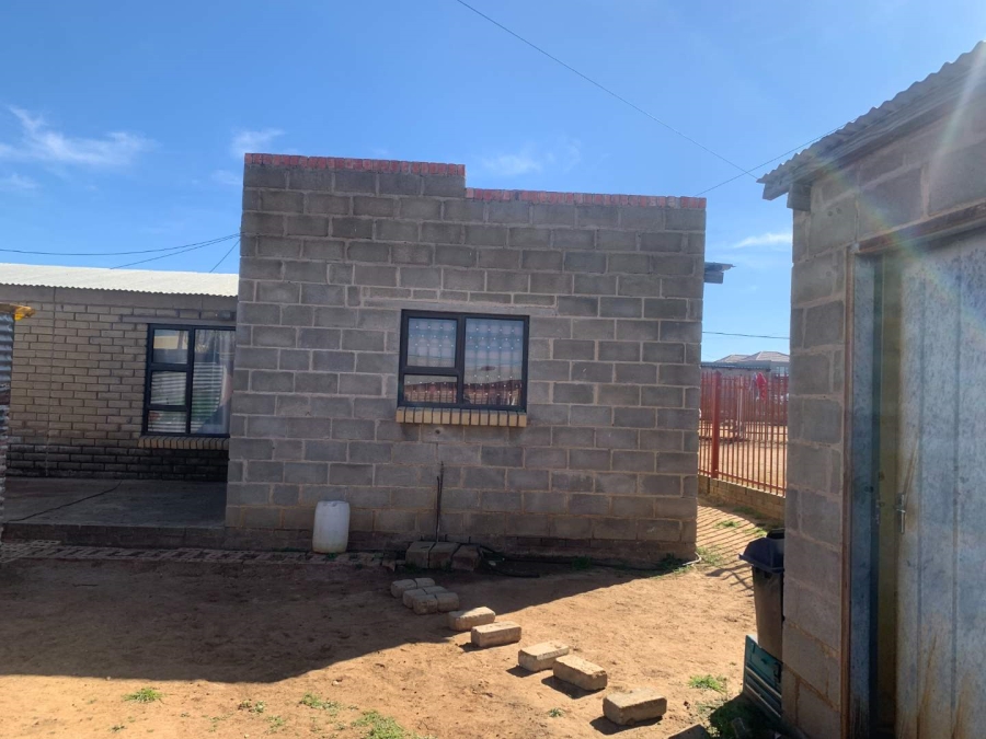2 Bedroom Property for Sale in Rodenbeck Free State